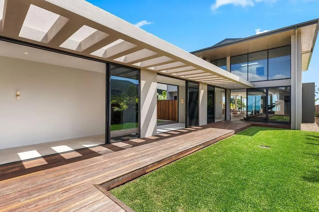 Jasper Villa Airlie Beach