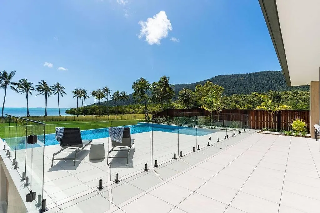 Holiday home Jasper Villa Airlie Beach