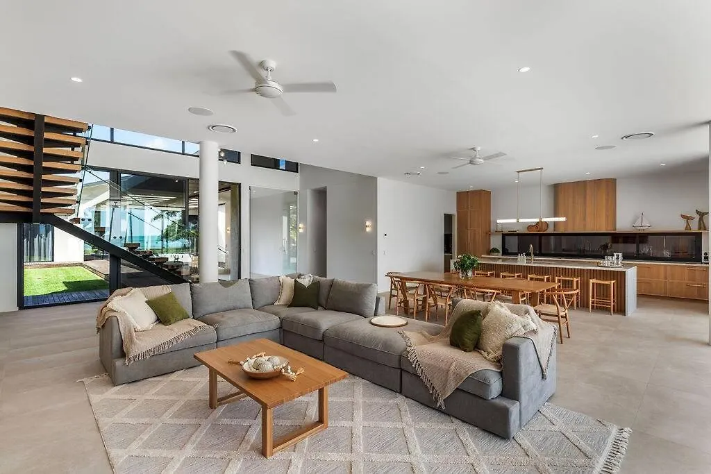 Jasper Villa Airlie Beach Australia