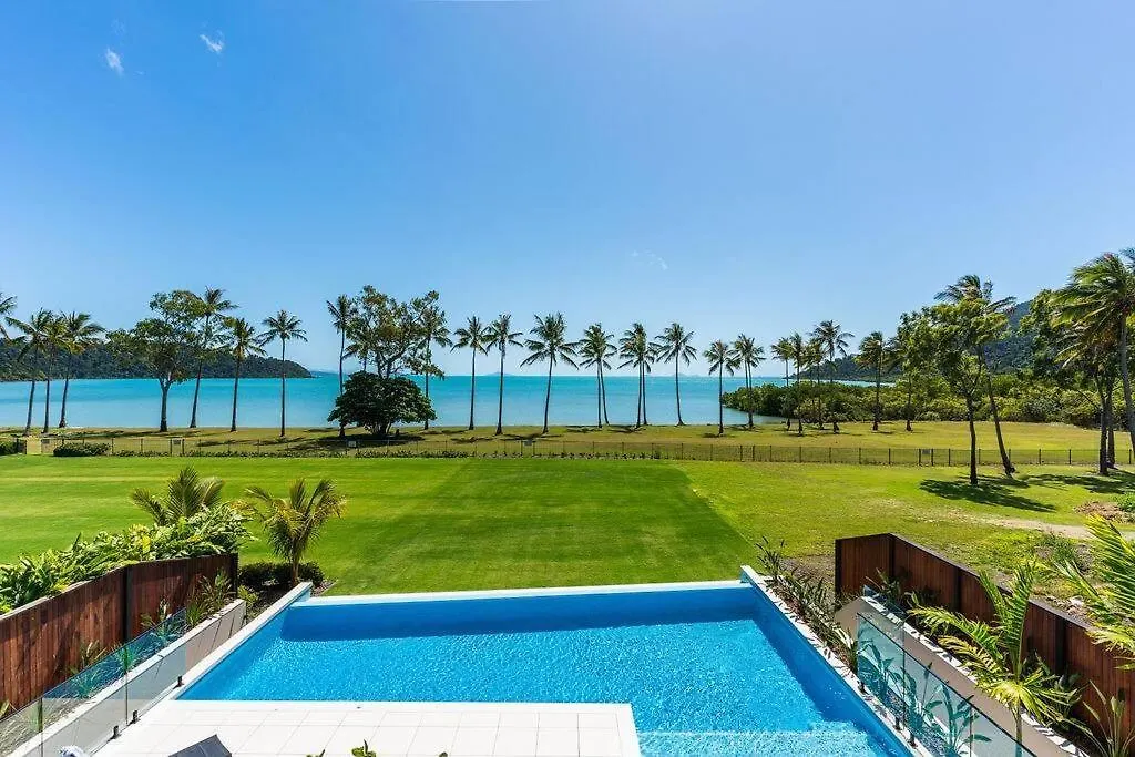 Jasper Villa Airlie Beach Holiday home
